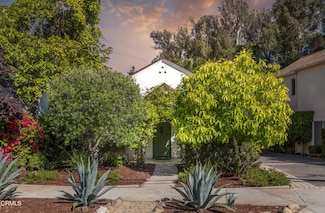 917 W Victoria St, Santa Barbara, CA 93101