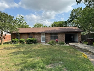 1400 Pendergrass St, Lockhart, TX 78644