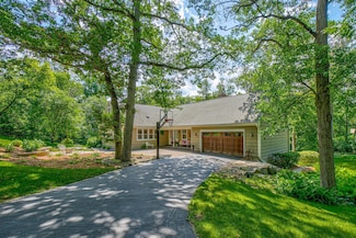 57 E Pleasant Lake Rd, Saint Paul, MN 55127