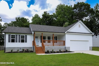 229 Spring Dr, Jacksonville, NC 28540