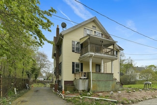 15 Chisholm Ave, Brockton, MA 02302
