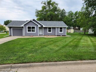 710 N 3rd Ave, Winterset, IA 50273
