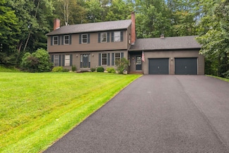 7 Lindenwood Dr, Jericho, VT 05465