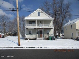 405 Oak St, Corinth, NY 12822