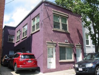8 Prince St, Salem, MA 01970