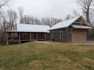 722 Coaling Rd, Charlotte, TN 37036