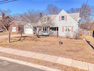5 Stevens St, North Brunswick, NJ 08902