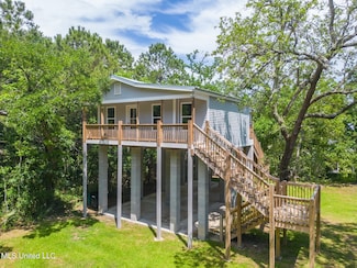 11014 Gannet St, Bay Saint Louis, MS 39520