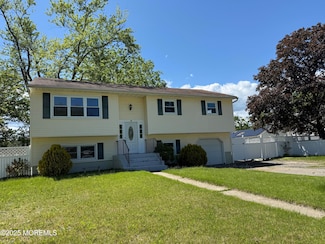 920 Bow Rd, Toms River, NJ 08753