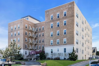 500 Deal Lake Dr Unit 5D, Asbury Park, NJ 07712