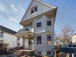 255 S 19th St, Newark, NJ 07103