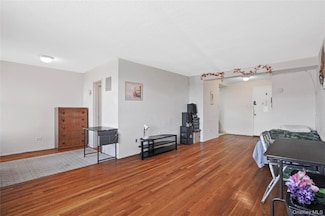 84-20 153rd Ave Unit 5H, Howard Beach, NY 11414