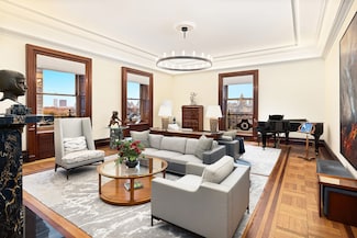 1 W 72nd St Unit 74, New York, NY 10023