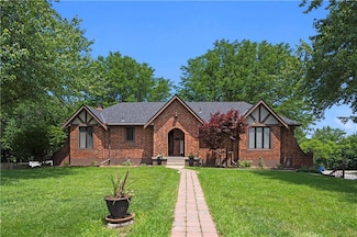 1504 NE Continental Cir, Lees Summit, MO 64086