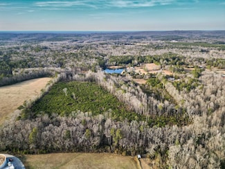 000 J St, Pine Mountain Valy, GA 31823