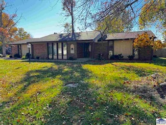 15 Southridge Rd, Terre Haute, IN 47802