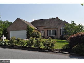 1006 Ridgeview Dr, Orwigsburg, PA 17961