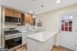 1611 N Cadwallader St, Philadelphia, PA 19122