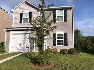 5714 Natick Dr, Charlotte, NC 28214