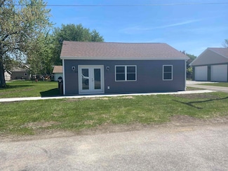 306 Liberty St, Dysart, IA 52224