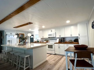 18 Tahitian Dr, Ellenton, FL 34222