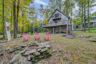 1087 Forest Ct, Lake Ariel, PA 18436