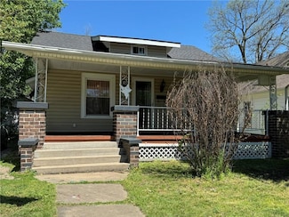 304 Pacific Ave, Osawatomie, KS 66064