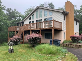 186 Elmwood Dr, Albrightsvlle, PA 18210