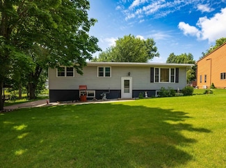 603 W North St, Dodgeville, WI 53533