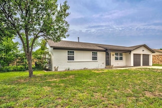 809 Michelle Dr, Fort Worth, TX 76140