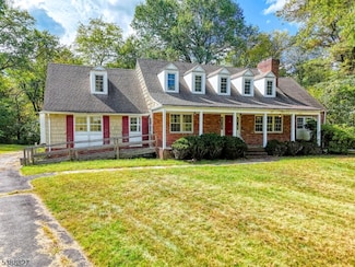 43 Sunlit Dr, Watchung, NJ 07069