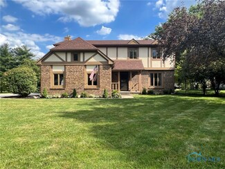 682 Heathermoor Ln, Perrysburg, OH 43551