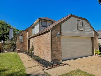 9110 Kalewood Dr, Houston, TX 77099