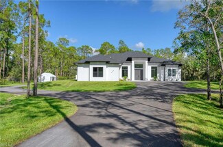 219 33rd Ave NW, Naples, FL 34120