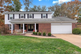 933 Baintree Ln, Ballwin, MO 63011