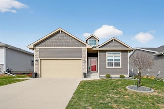 469 SE Hollow Ct, West Des Moines, IA 50265