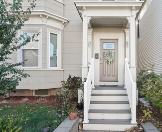 50 Elm St, Somerville, MA 02143