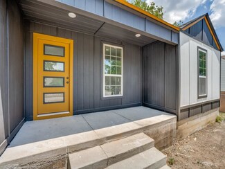 2431 Burlington Blvd, Dallas, TX 75211