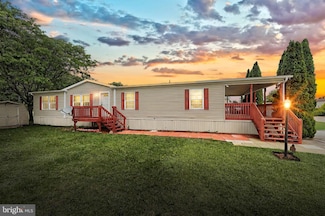 32 Blue Heron Dr, Hanover, PA 17331