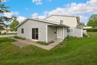331 Regatta Point, Schaumburg, IL 60194