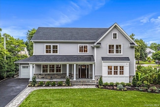 7 Yale St, Garden City, NY 11530