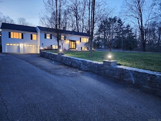 25 Jefferson Dr, New Milford, CT 06776