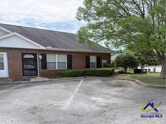 258 Katelyn Cir, Warner Robins, GA 31088