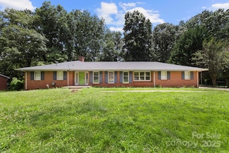 1210 Brookwood Dr, Shelby, NC 28150