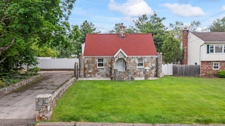 99 Bouton St W, Stamford, CT 06907