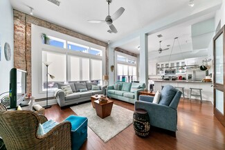 2208 Post Office St Unit 201, Galveston, TX 77550
