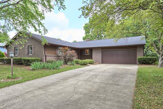 1704 Harrington Dr, Champaign, IL 61821