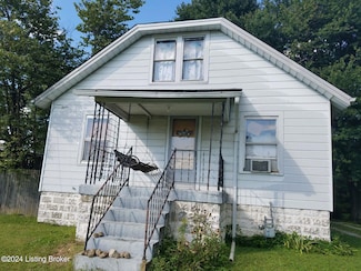 2319 Lower Hunters Trace, Louisville, KY 40216