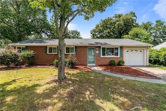 135 Goldcrest Dr, Chesapeake, VA 23325