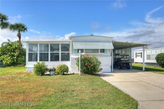 925 Hawthorn Cir, Sebastian, FL 32976
